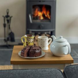 RURAL RETREAT WALES Indoor Hot Tub, Log Fire, Starry Skies, Woodland Walks