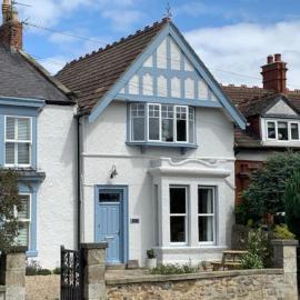 The Blue Cottage with luxurious Super King bed
