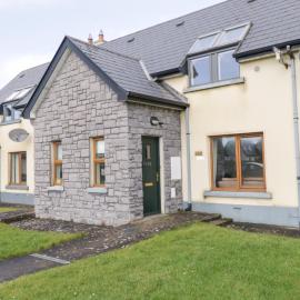 Sea Breeze Holiday Home, hotel in Enniscrone