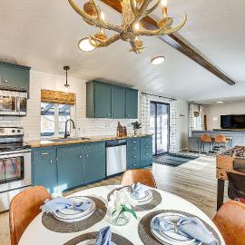 Downtown Cascade Vacation Rental < 1 Mi to Lake!