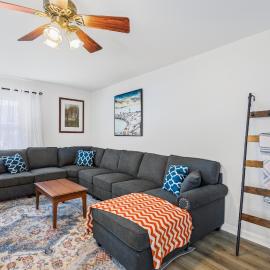 Lukas Apartments