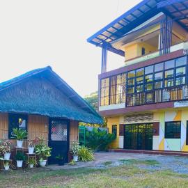 Casa de Flores, hotel in Alaminos