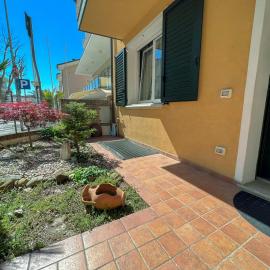 70 Villetta indipendente con giardino, hotel in Bellaria-Igea Marina