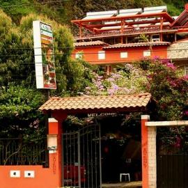 Hostal Chimenea, hotel a Baños