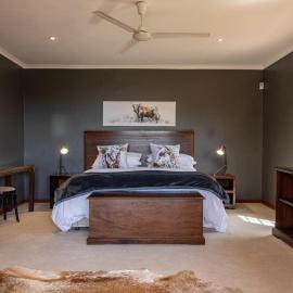 Serenity Lodge, Hotel in Clarens