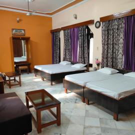 Shantiniketan 2 BHK Homestay in Ayodhya