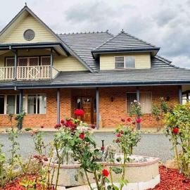 Dhanda Farm Bathurst, hotelli kohteessa Raglan