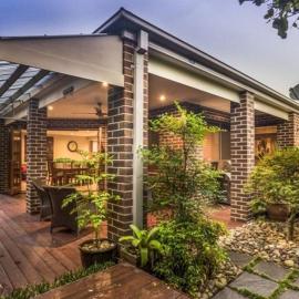 Spacious ex-display 5 BDR house,up to 15 guests, Fully AC- Williams Landing, hotel a Laverton