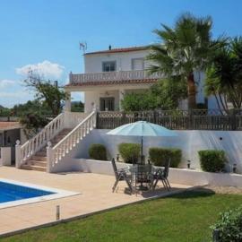 Casa el Girasol, rustig gelegen kindvriendelijke villa 10 p, hotel din Montroy