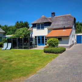Duinvilla Wetterwille met sauna, hotel a Makkum