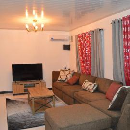 Cozy & Central 2 Bedroom Apt โรงแรมในจอร์จทาวน์