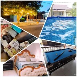 Toq Abah Villa Pagoh - Mini Cinema , Karaoke , Private Pool , WiFi , NetFlix, хотел в Муар