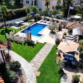Apartments Engel with Pool