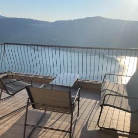 Incanto sul lago by Vivere il Borgo