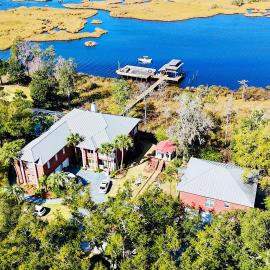 Waterfront Suite with Pool & Dock, Hotel in Freeport