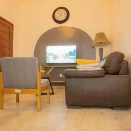 Charming 1-Bedroom Fidjrosse Akogbato