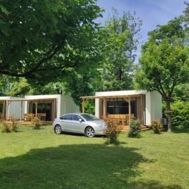 Viesnīca Family's Camping Le Savoy pilsētā Challes-les-Eaux
