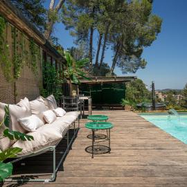 THE LOFT - with private pool & jacuzzi