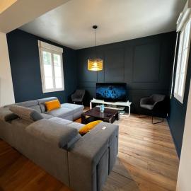 Maison chaleureuse avec jardin, hotel a Bourges