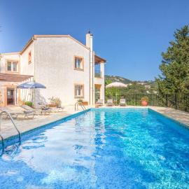 Villa Agni-Stefania โรงแรมในAgní