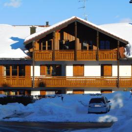 Ferienwohnung Eulennest, hotelli kohteessa Bolsterlang