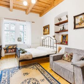 Soví Dom- historické apartmány z 19 storočia, 4km od Banskej Štiavnice