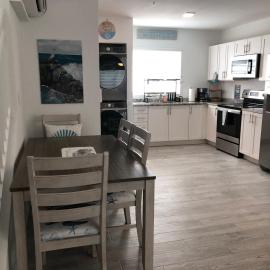 THE SANDCASTLE SUITE! Brand New 2Bedroom in Oceanfront Complex! BE THE FIRST to Visit our Condo Townhome with FREE Parking & Private Garage at Ocean Isles 38 Marathon FL KEYS! SPECIAL PRICING!!!, hotel em Marathon