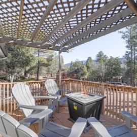 Mtn Views + Playground: Family-Friendly Pine Cabin