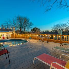 Game Room, POOL & Fire pit at the Medical center