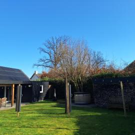 In de bocht - Hottub Sauna, hotel a Gemonde