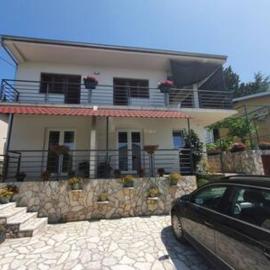Small apartment near the beach in Gornji Karin ST TH