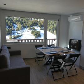 Ideal per una escapada, hotel in Bordes d´Envalira