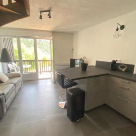 appartement T3 idéalement situé, hotel a Eygliers