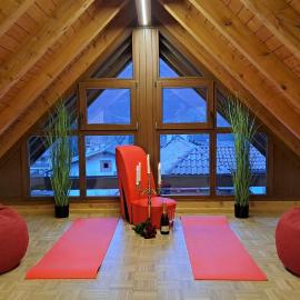 Penthouse&Wellness L'Abete، فندق في غارغازون