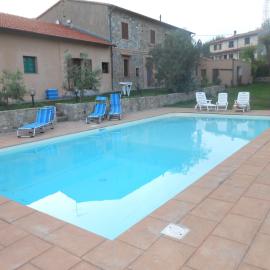 Casolare con piscina 2
