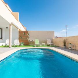CASA LOS TEJALES with climatized private pool