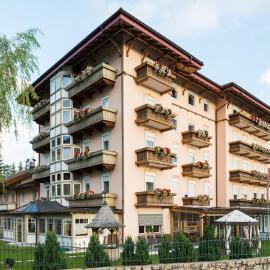 Apparthotel Germania, hotel v destinácii Dobbiaco