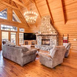 Wooded Cabin: Mtn Views, Hot Tub & 2 Decks!