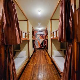 Dam Dam Hostel