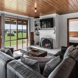 Apollo Bay Cottages- Sabine