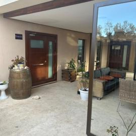 Hotel Makasa، فندق في Mogente