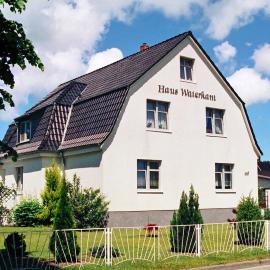 Haus Waterkant, מלון בברגה