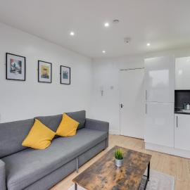 Relax in a modern Cardiff home by the City Centre & Bute Park - Free Parking