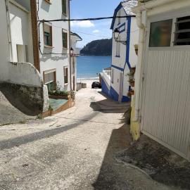 Casa Felicia - vivienda a pie de playa โรงแรมในBares