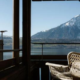 Bijou Niesenblick - traumhafter Seeblick - nahe Interlaken - idyllisch, khách sạn ở Merligen
