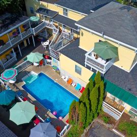 Beach Motel and Suites، فندق في أولد أوركاد بيتش