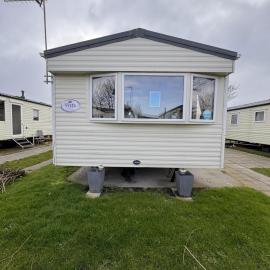 3 Bed Caravan - Sleeps 8 - Pet friendly Parking, khách sạn ở Abergele