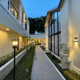 Azana Essence Sanggabuana Bogor – hotel w mieście Kamparganya