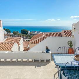 Newly renovated apartment in Nerja with huge pool