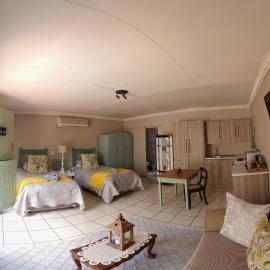 Hill Manor Room 1 Self catering unit